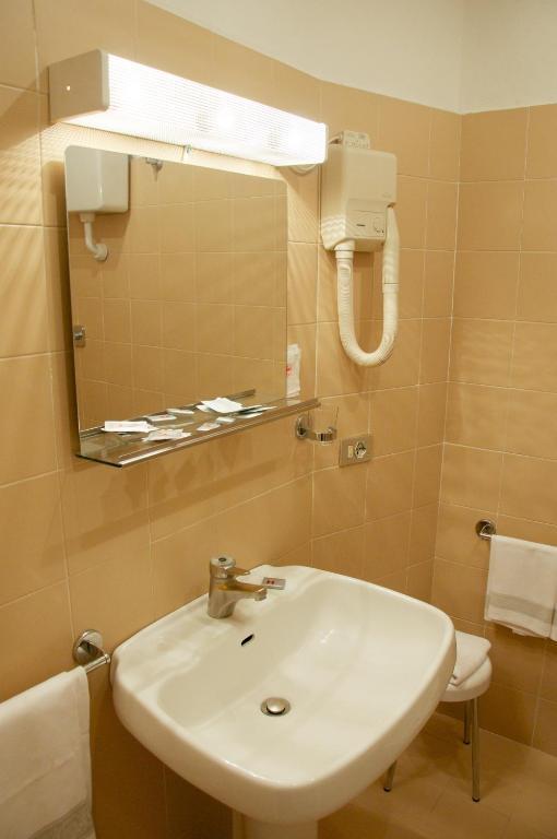 Hotel Milano Pistoia Extérieur photo