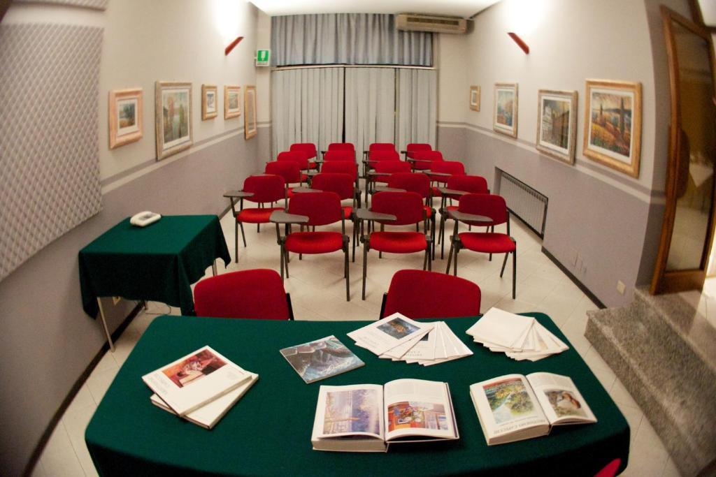 Hotel Milano Pistoia Extérieur photo